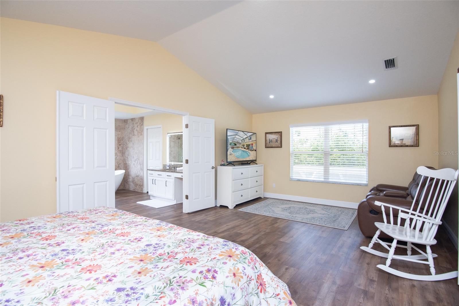 Image 50 of 88 For 21511 Wilderness Lake Boulevard