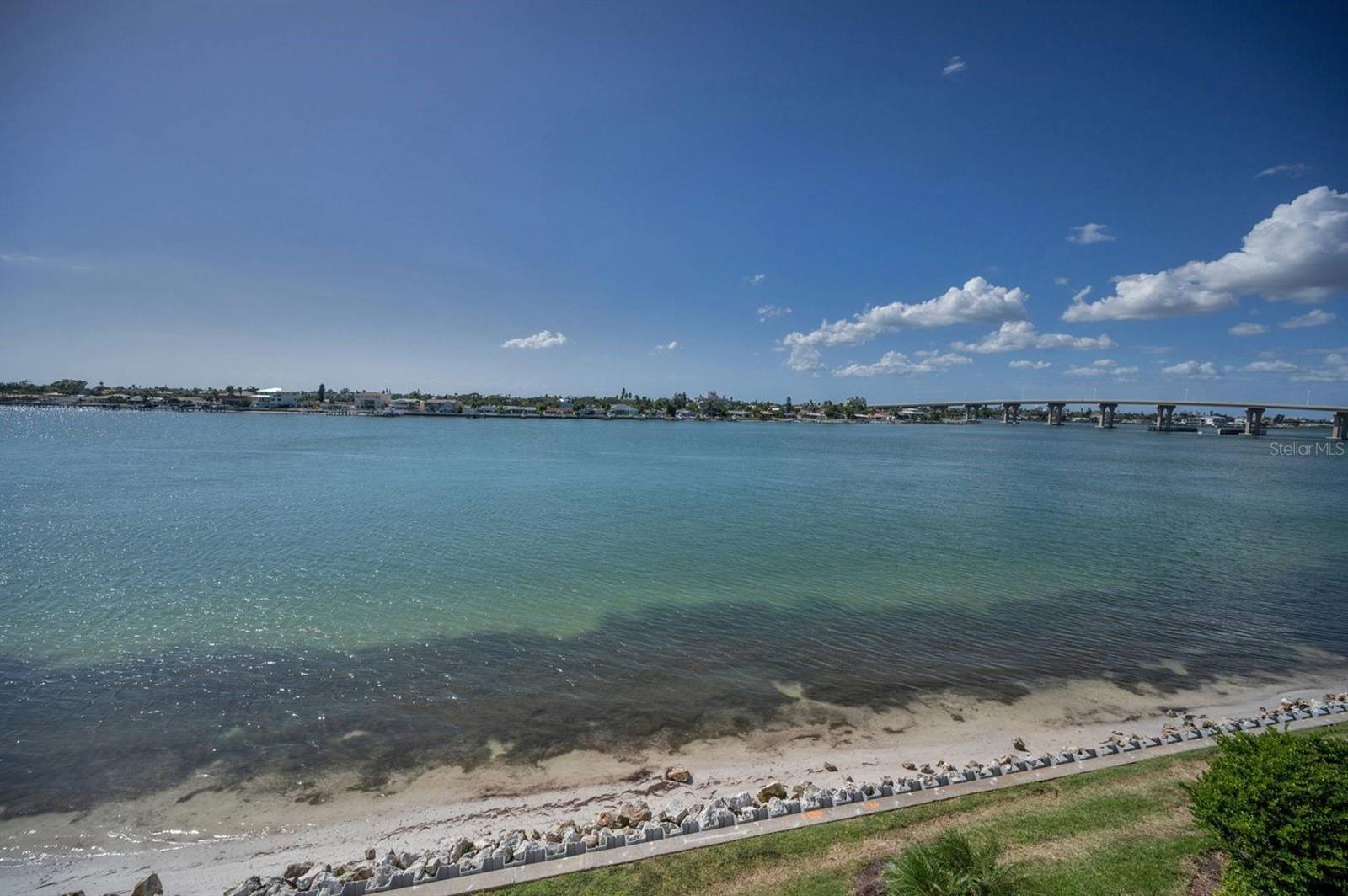 Image 20 of 24 For 6085 Bahia Del Mar Circle 467