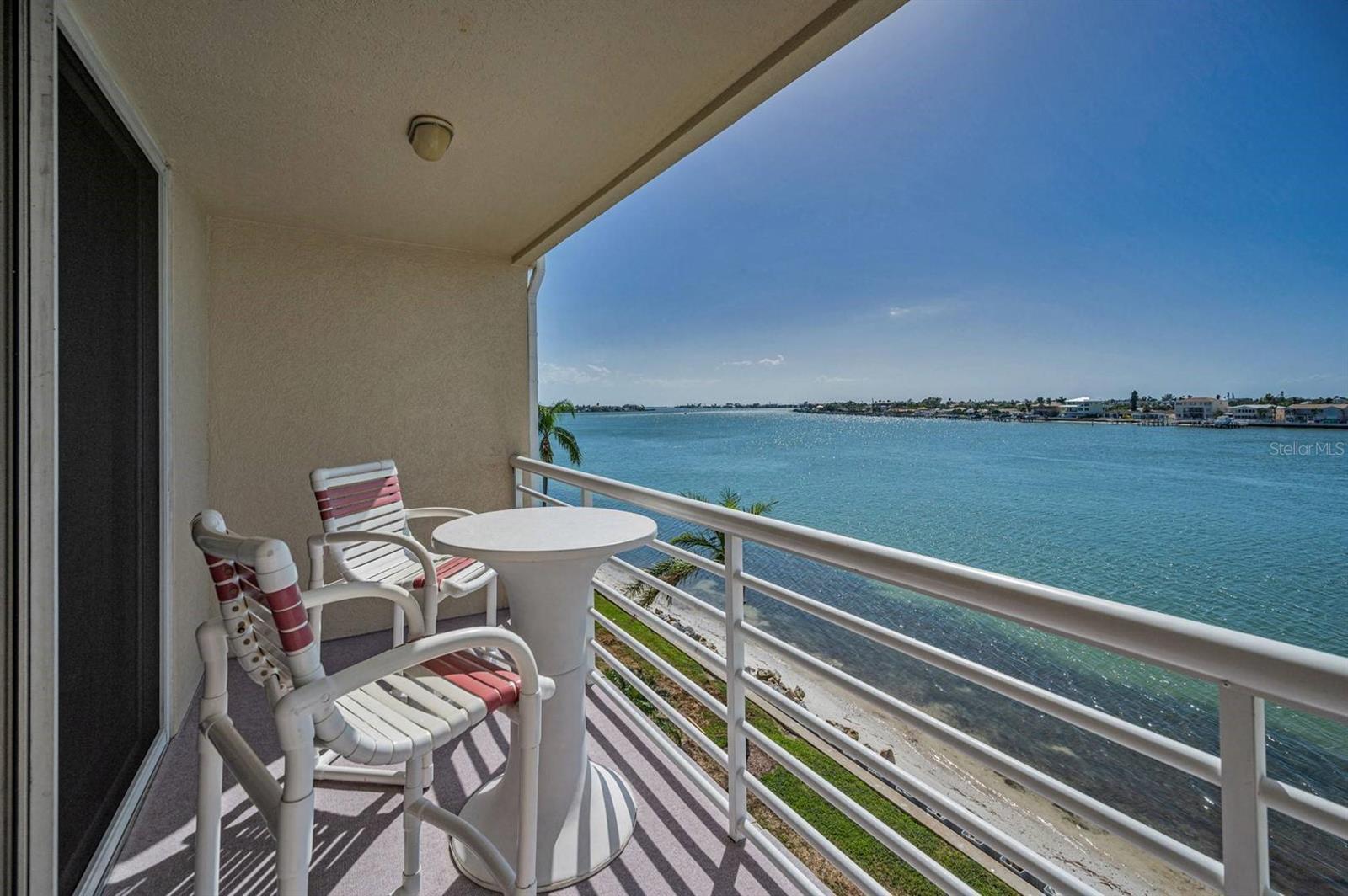 Image 22 of 24 For 6085 Bahia Del Mar Circle 467