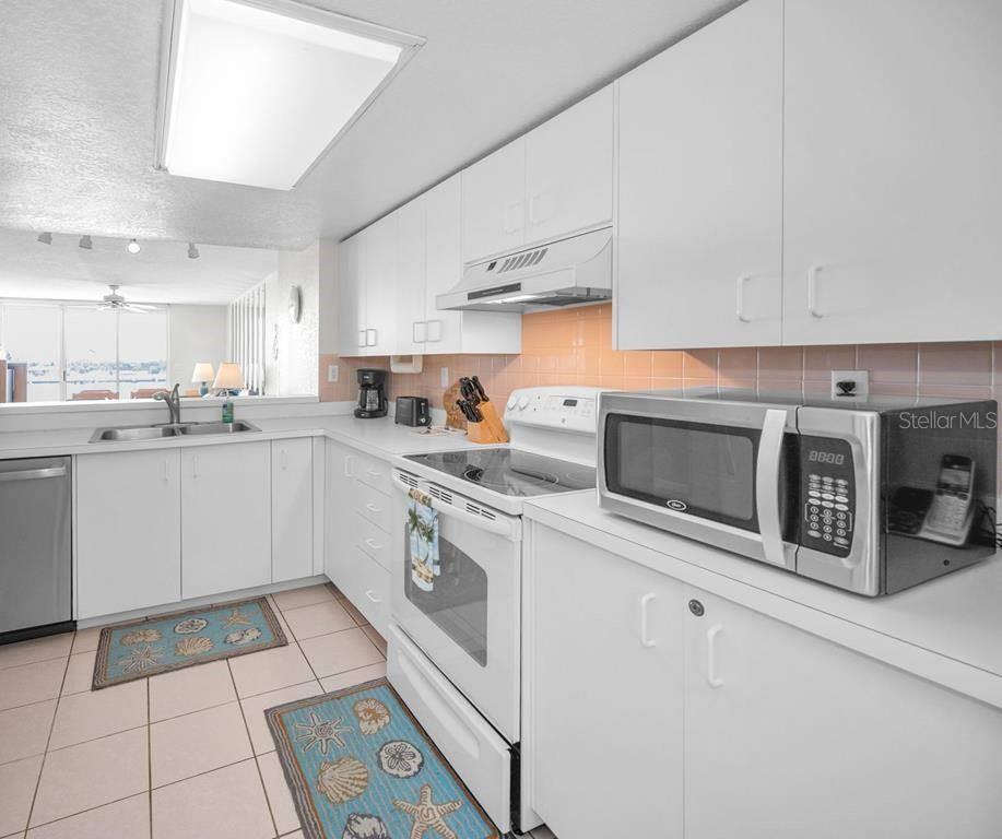 Image 6 of 24 For 6085 Bahia Del Mar Circle 467