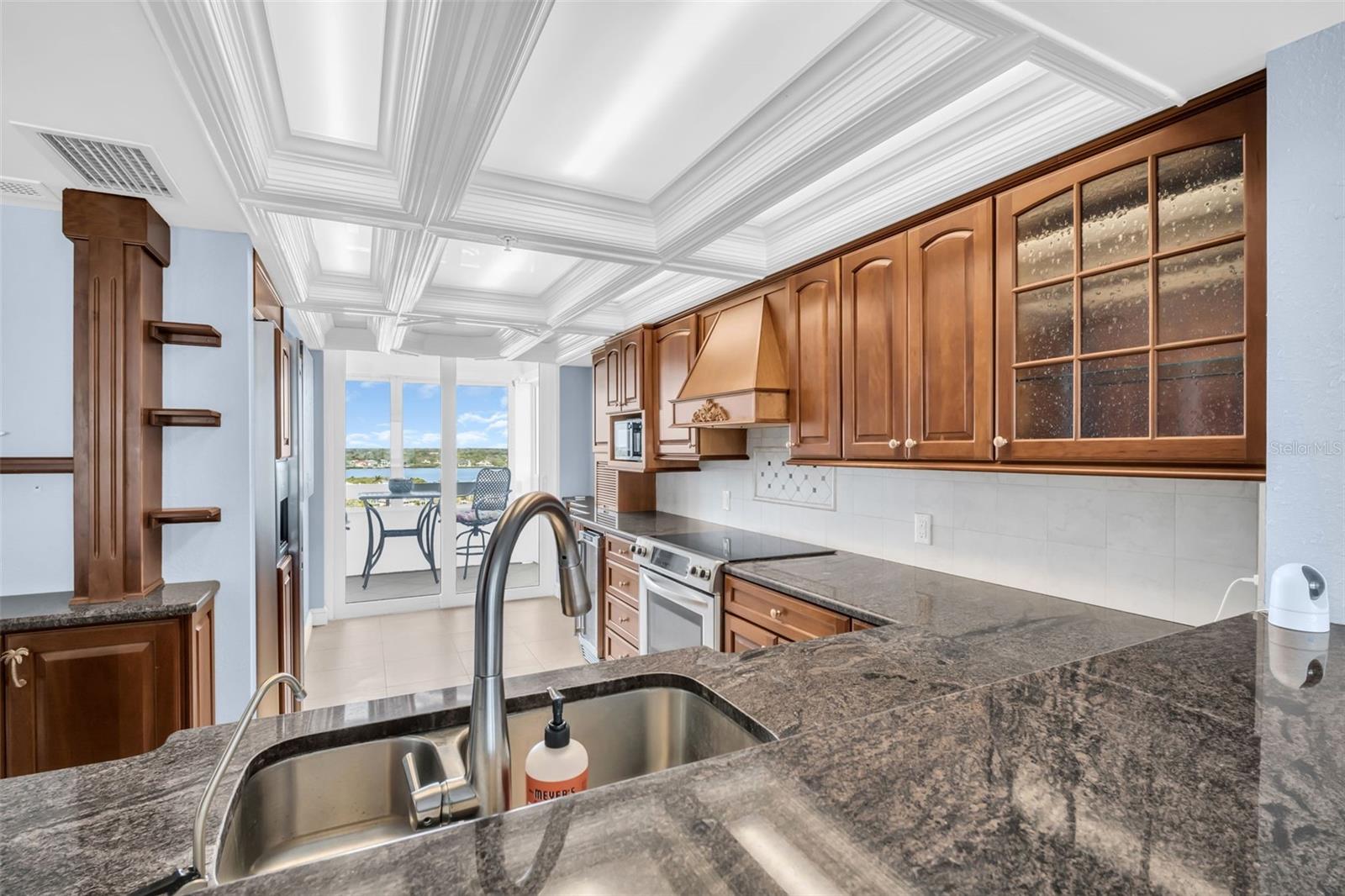 Image 11 of 38 For 17900 Gulf Boulevard 12a