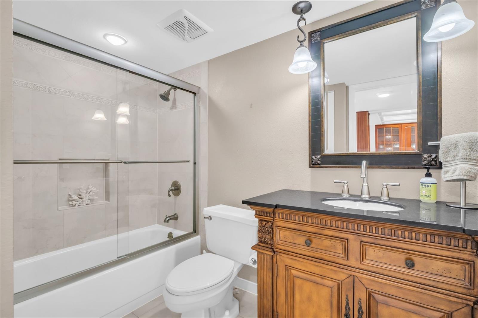 Image 20 of 38 For 17900 Gulf Boulevard 12a