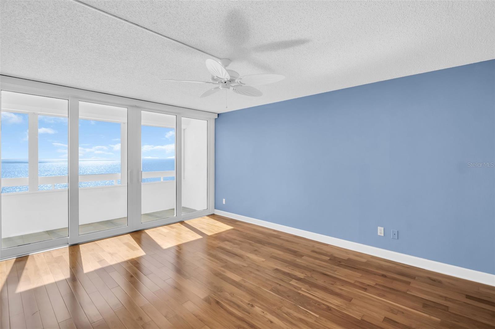 Image 21 of 38 For 17900 Gulf Boulevard 12a