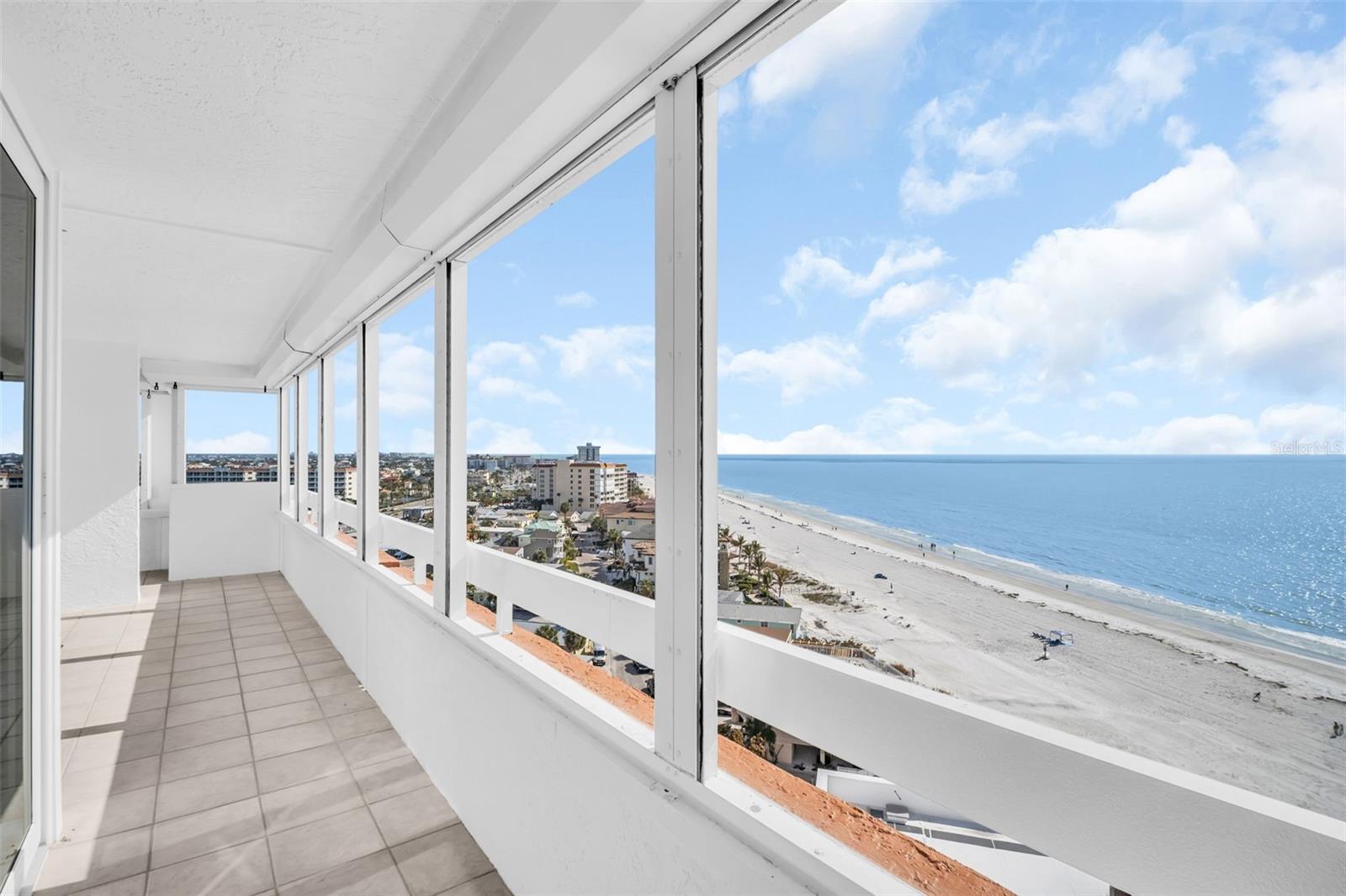 Image 27 of 38 For 17900 Gulf Boulevard 12a