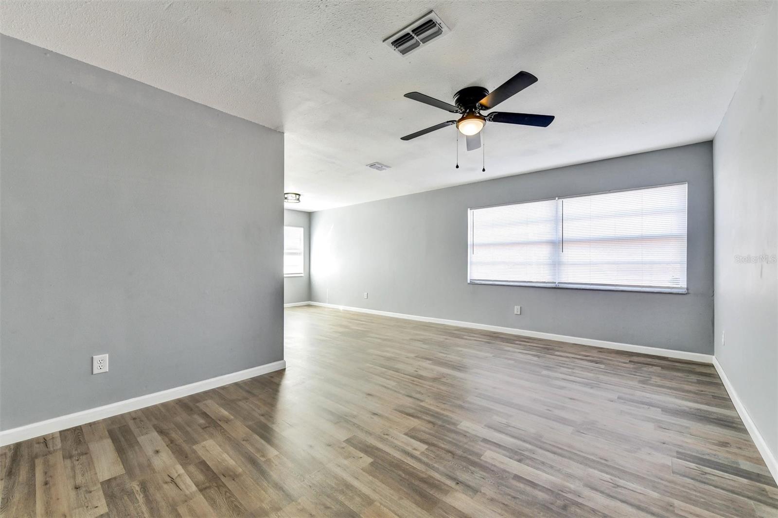 Image 13 of 54 For 14310 Promontory Point Place