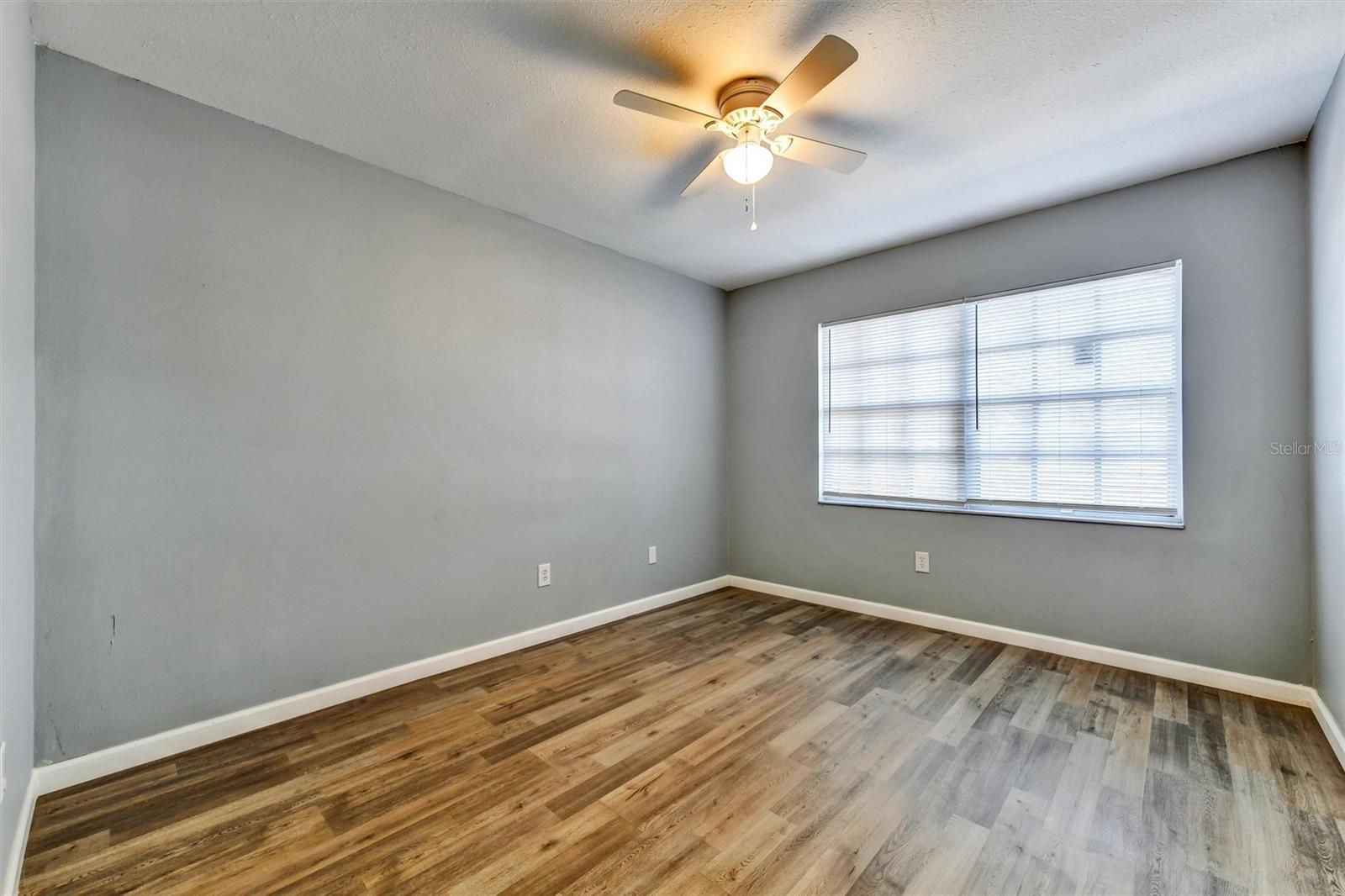 Image 26 of 54 For 14310 Promontory Point Place