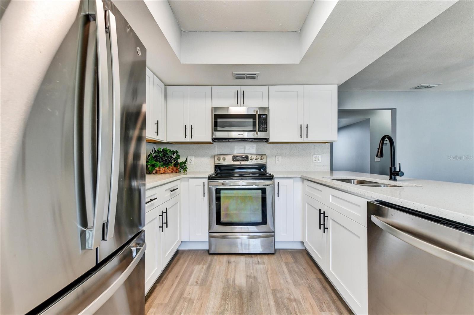 Image 5 of 54 For 14310 Promontory Point Place