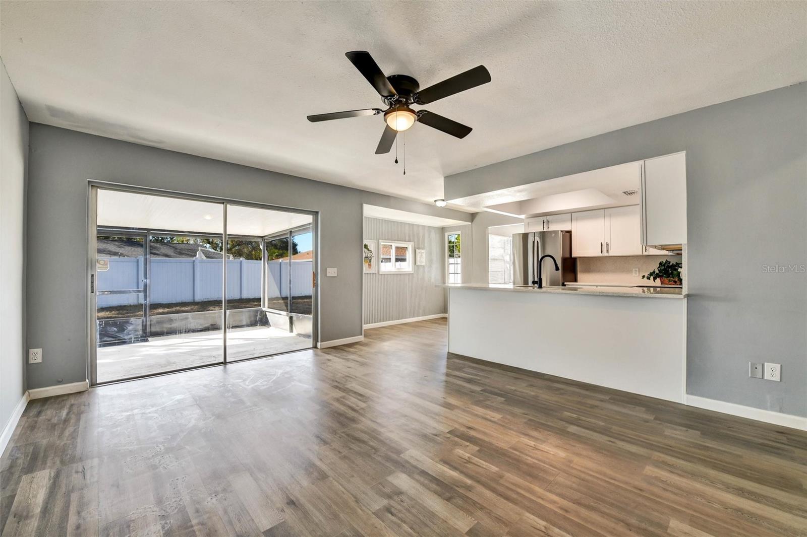 Image 7 of 54 For 14310 Promontory Point Place