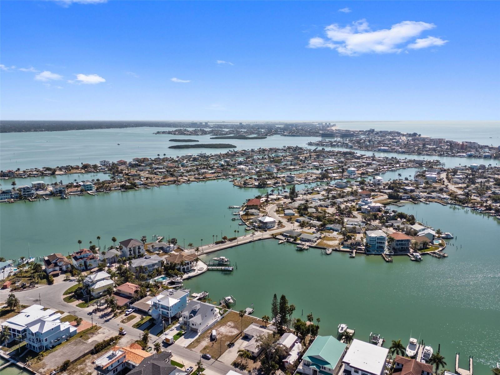 Listing photo id 1 for 837 Bay Point Drive