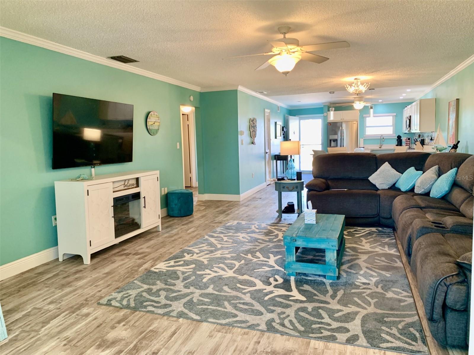 Image 18 of 54 For 4678 Marine Parkway 305