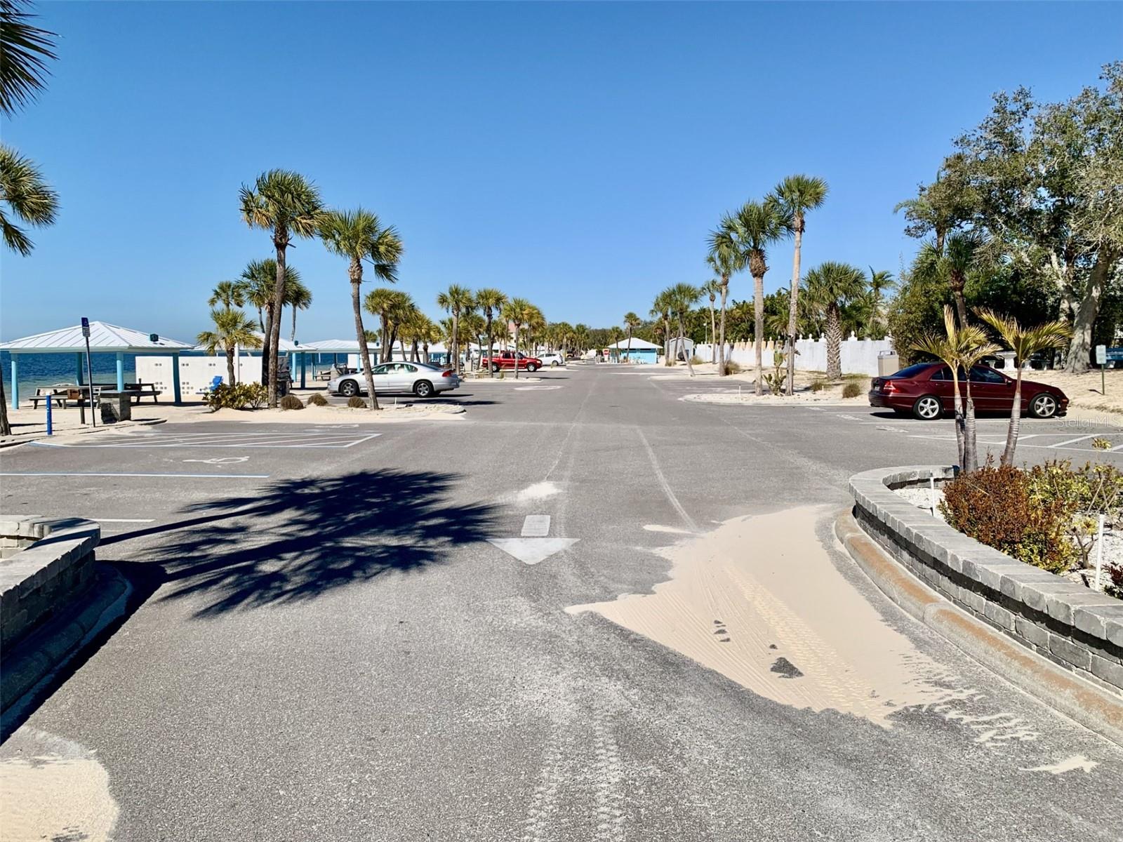 Image 42 of 54 For 4678 Marine Parkway 305