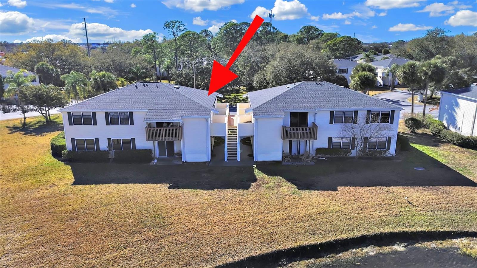 Listing photo id 3 for 129 Camphor Circle C