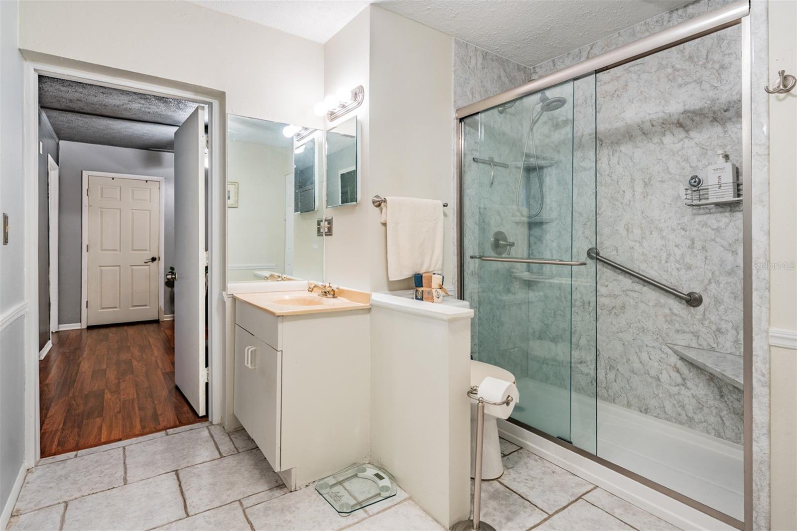 Image 28 of 34 For 6510 Spanish Moss Circle