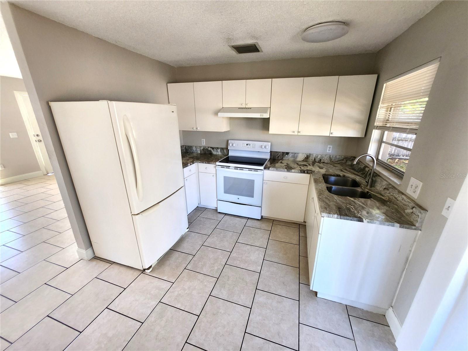 Image 4 of 13 For 7321 Exemplar Drive