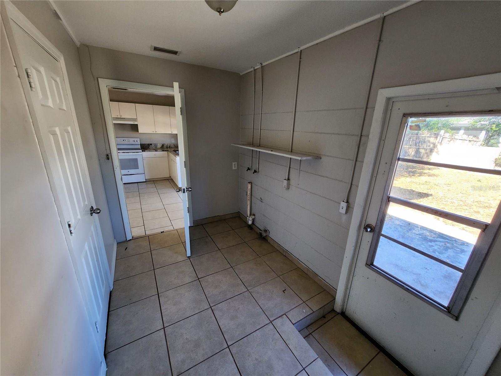 Image 5 of 13 For 7321 Exemplar Drive