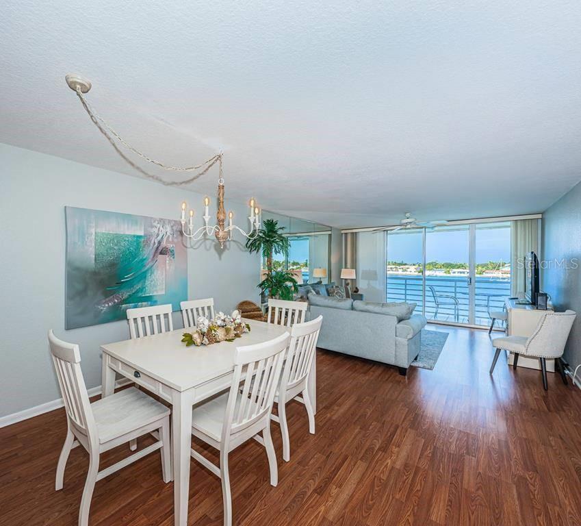 Image 10 of 32 For 6085 Bahia Del Mar Circle 468