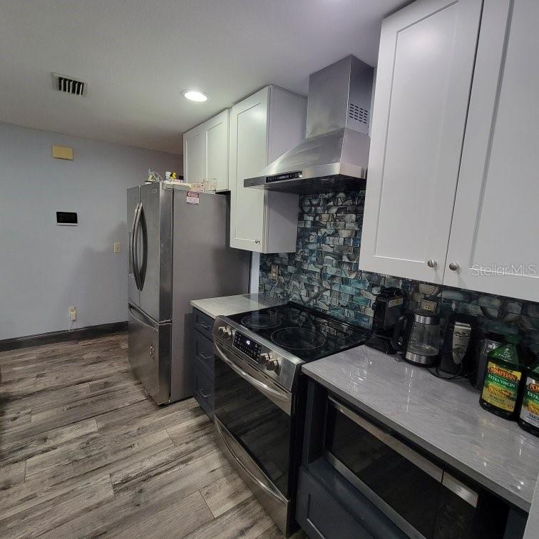 Image 27 of 67 For 28800 Walker Drive