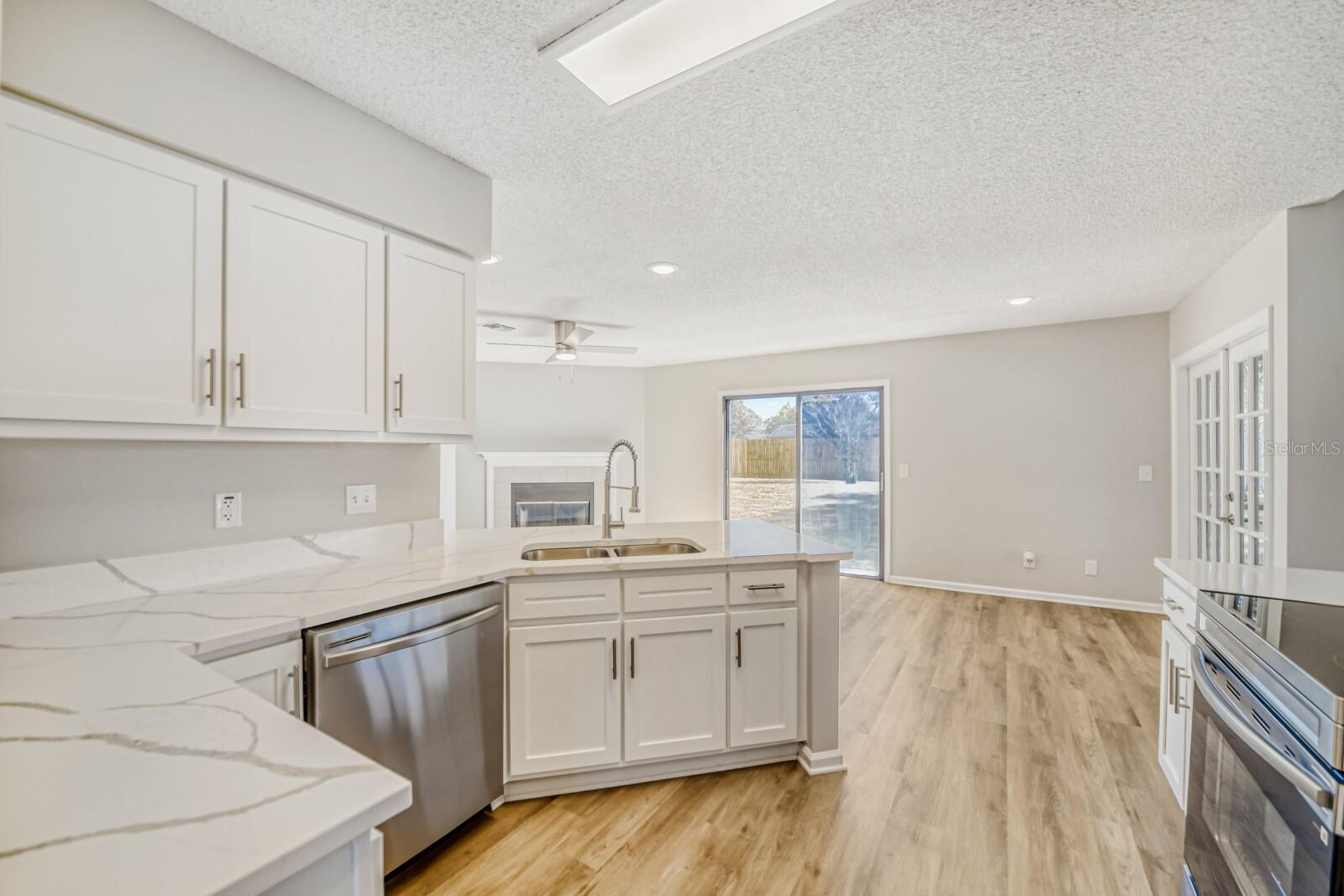 Image 12 of 28 For 239 Dempsey Way