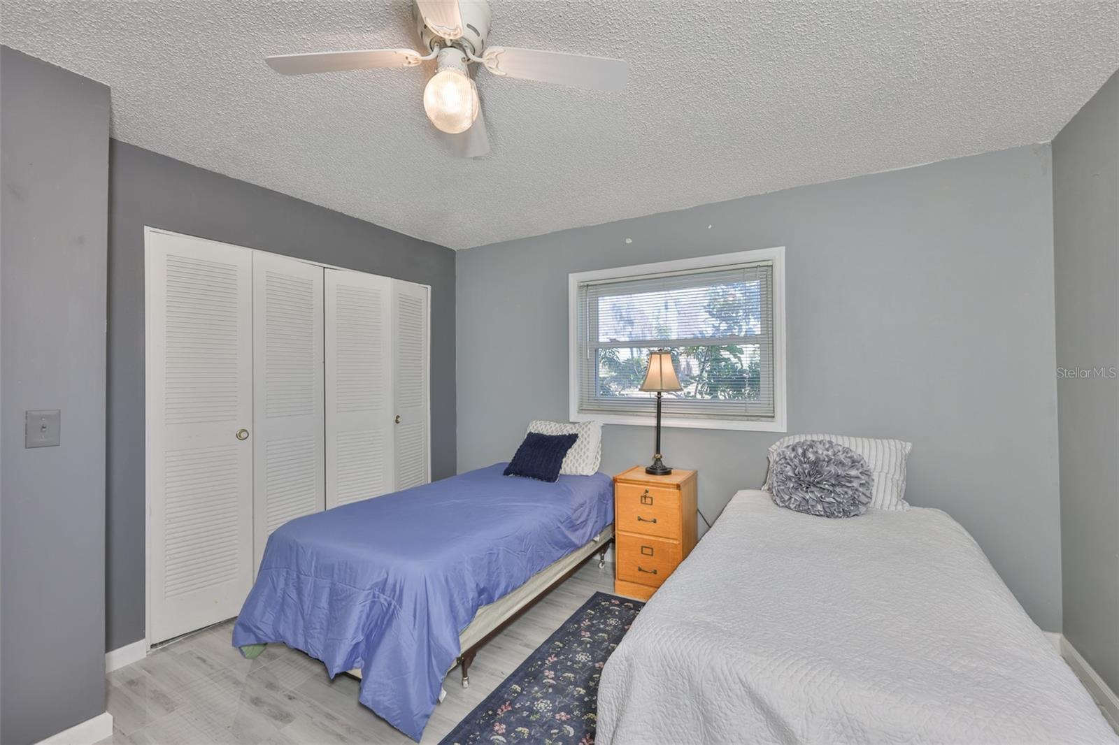 Image 29 of 46 For 318 Fairside Court