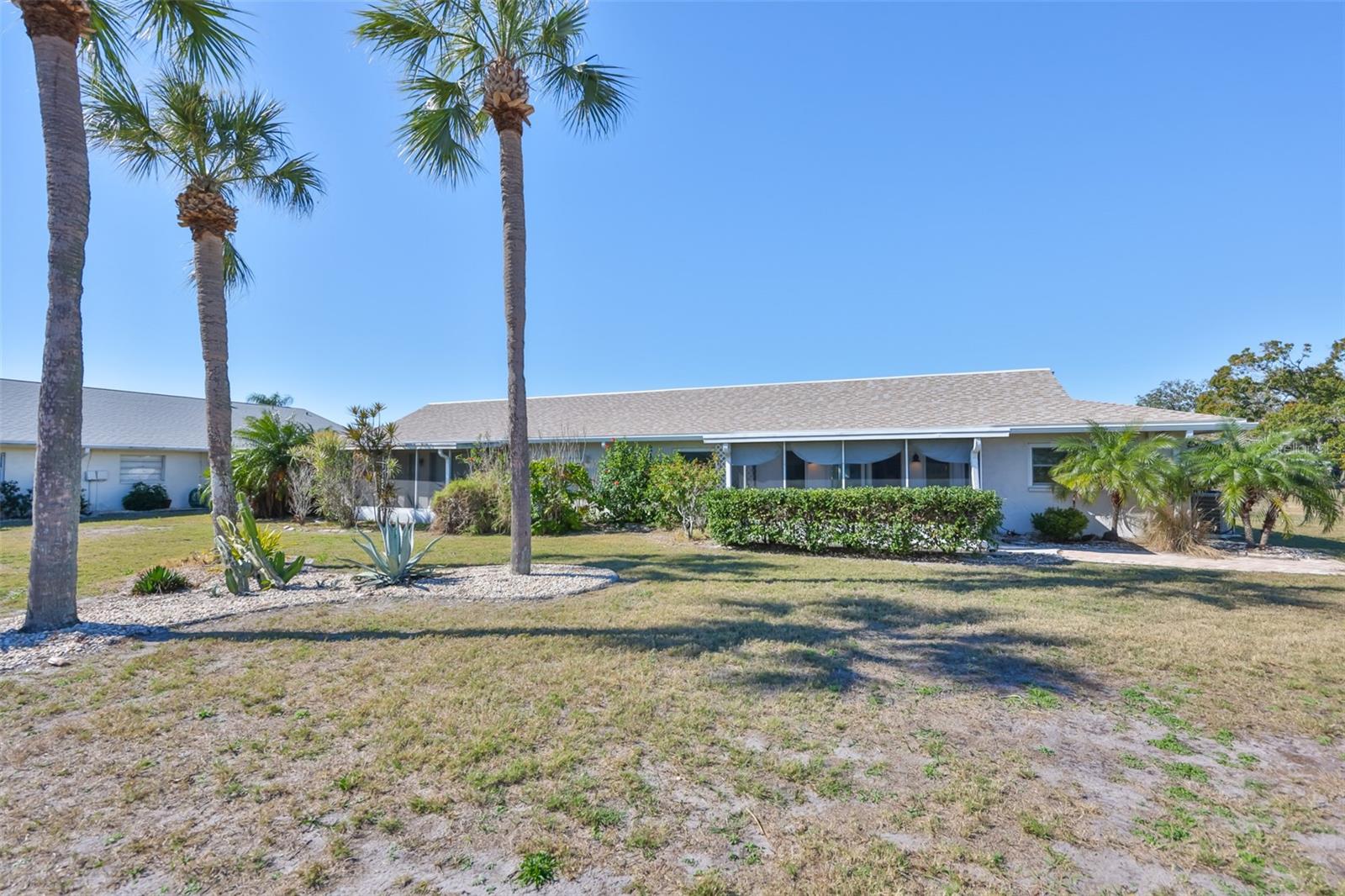 Image 37 of 46 For 318 Fairside Court