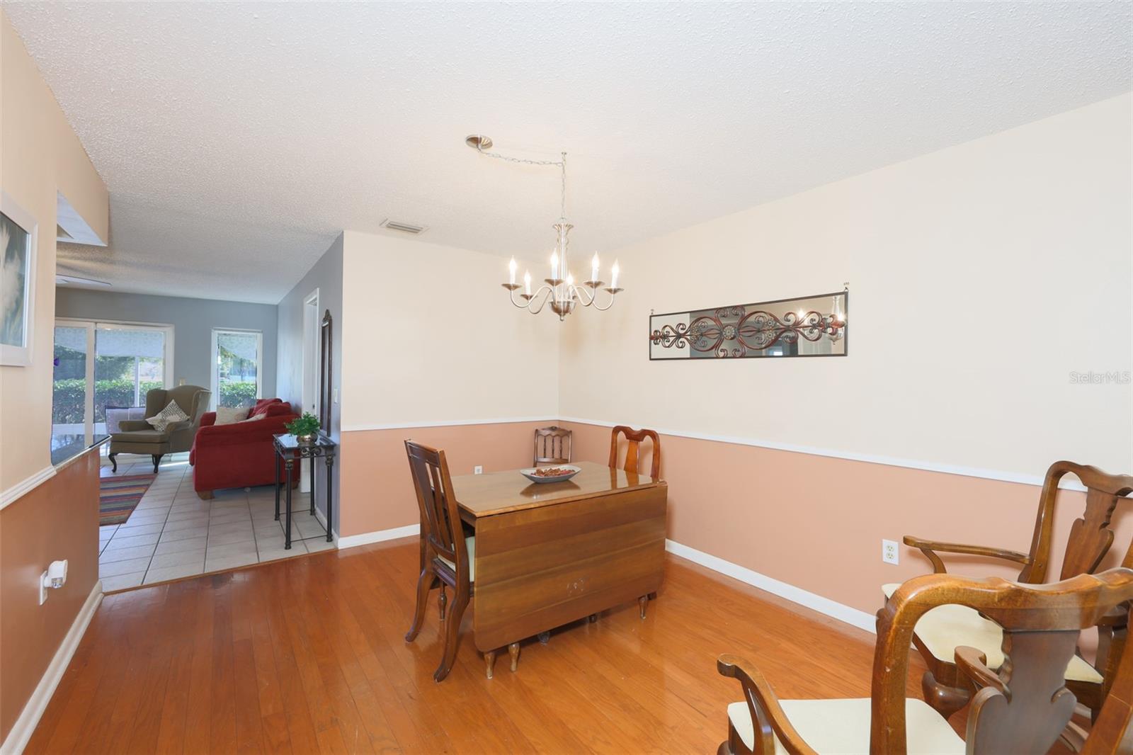 Image 6 of 46 For 318 Fairside Court