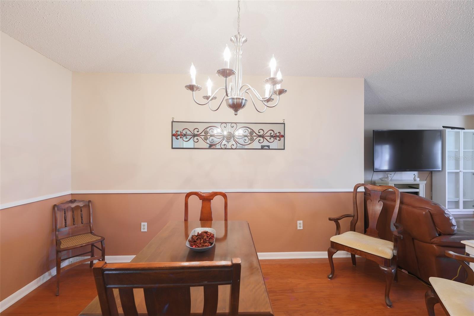 Image 9 of 46 For 318 Fairside Court