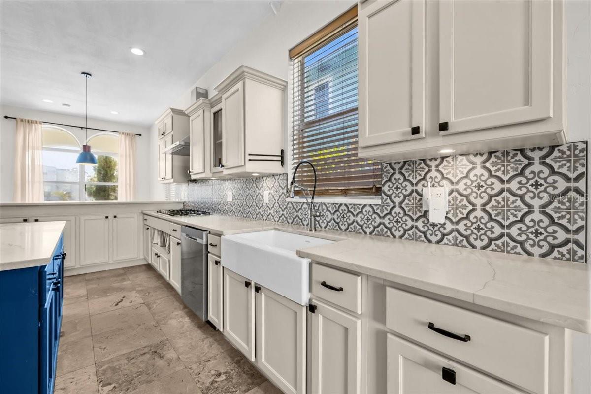 Image 12 of 45 For 2327 4th Avenue N