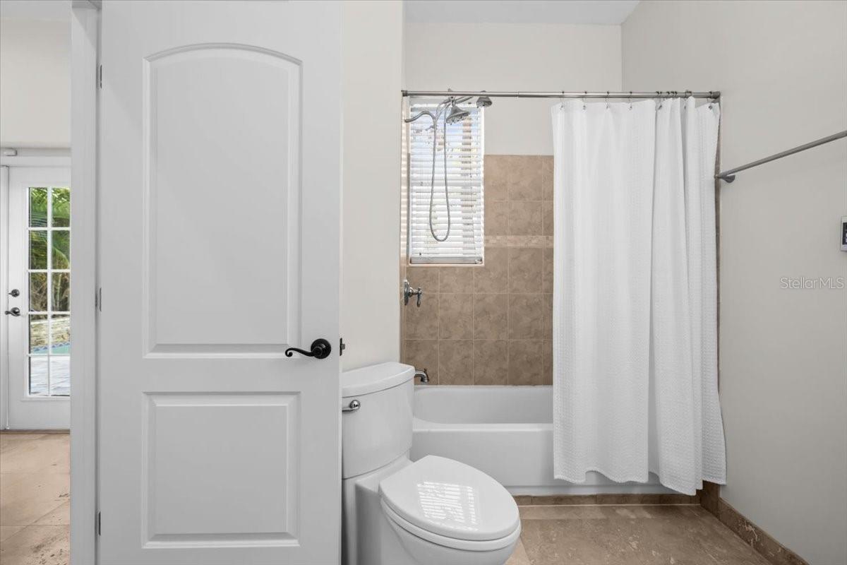 Image 19 of 45 For 2327 4th Avenue N