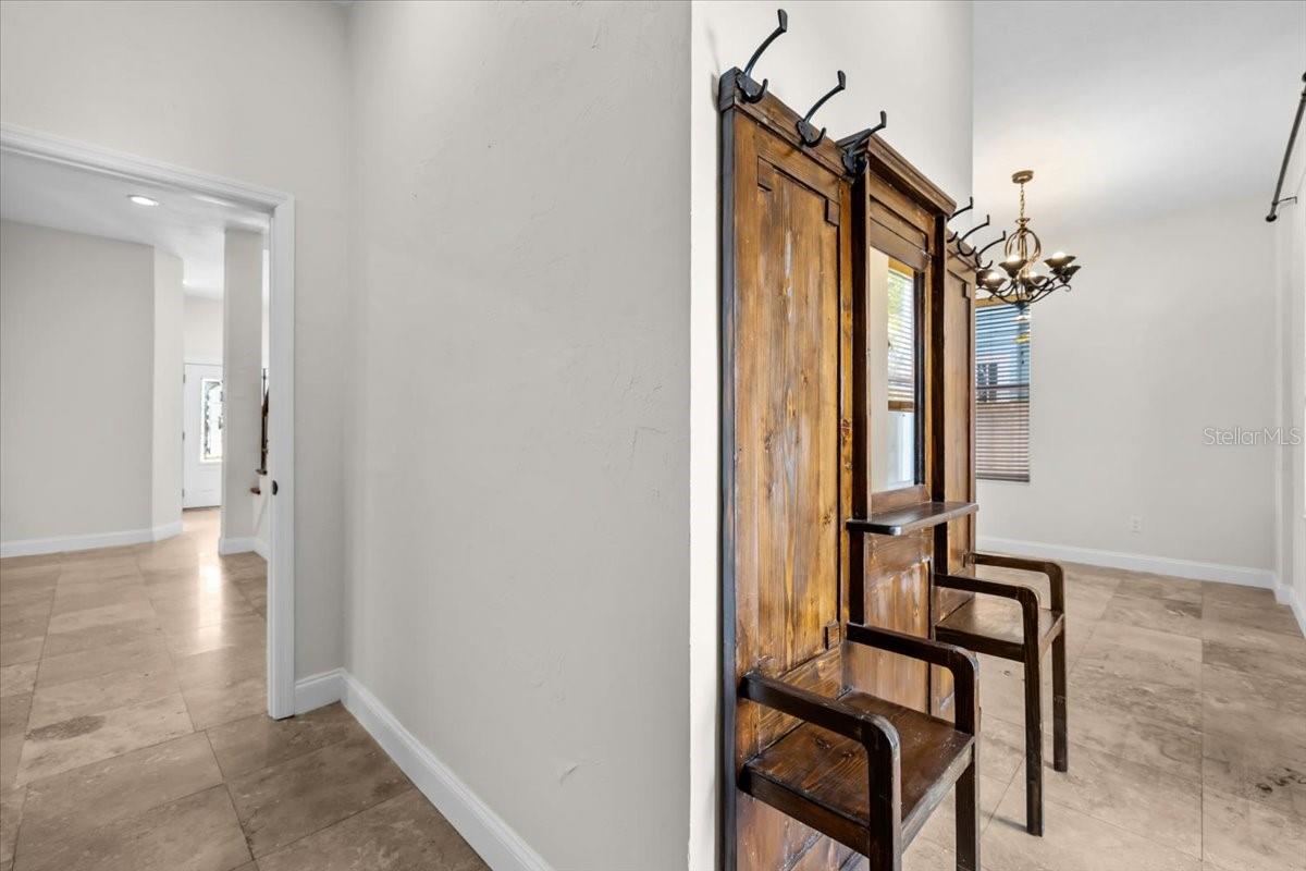 Image 21 of 45 For 2327 4th Avenue N