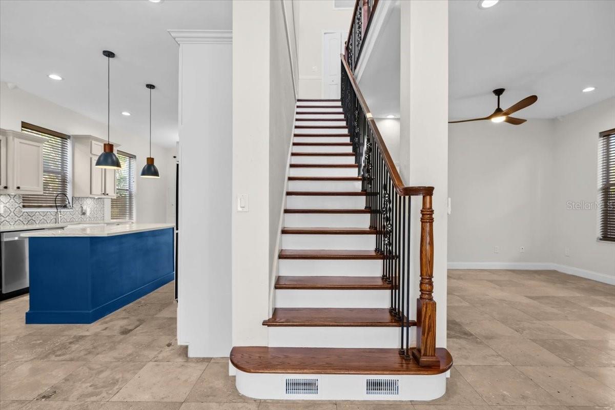 Image 27 of 45 For 2327 4th Avenue N