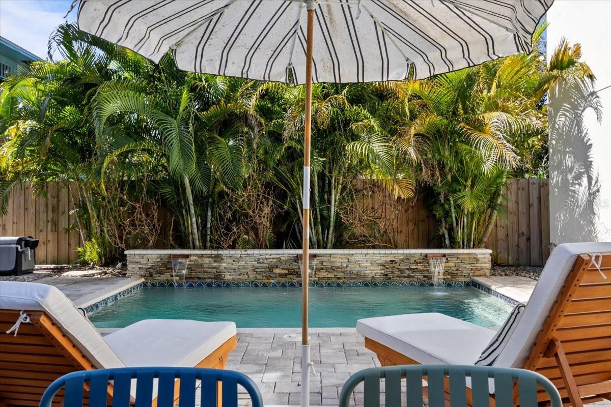 Image 3 of 45 For 2327 4th Avenue N