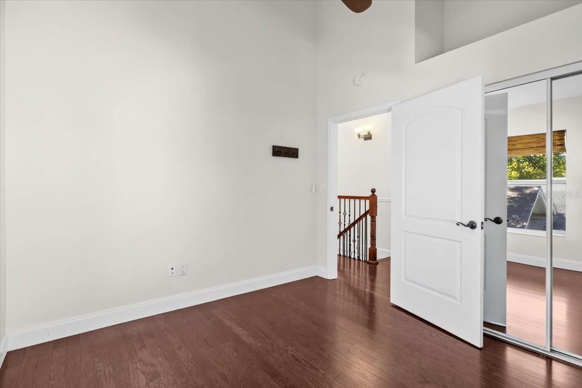 Image 30 of 45 For 2327 4th Avenue N