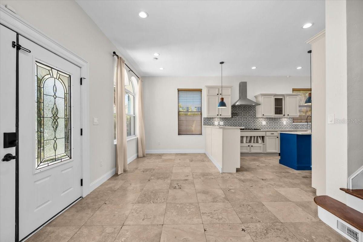 Image 7 of 45 For 2327 4th Avenue N