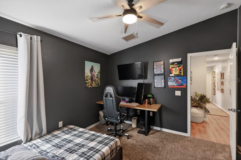 Image 19 of 36 For 4318 English Turn Way