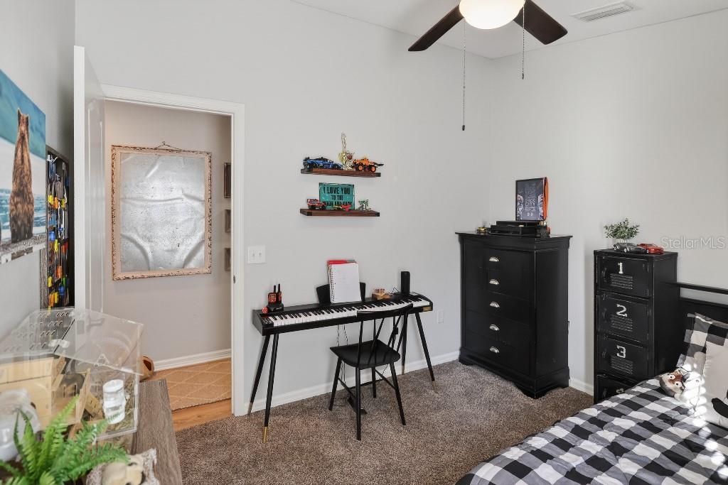 Image 21 of 36 For 4318 English Turn Way