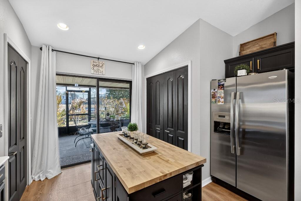 Image 7 of 36 For 4318 English Turn Way