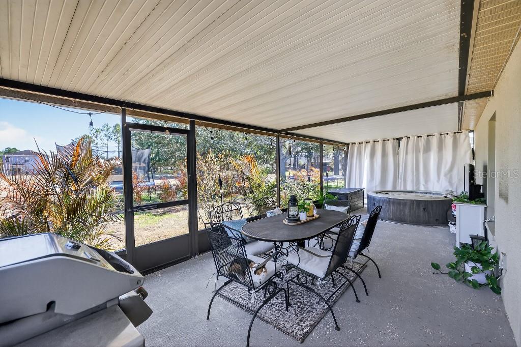 Image 8 of 36 For 4318 English Turn Way