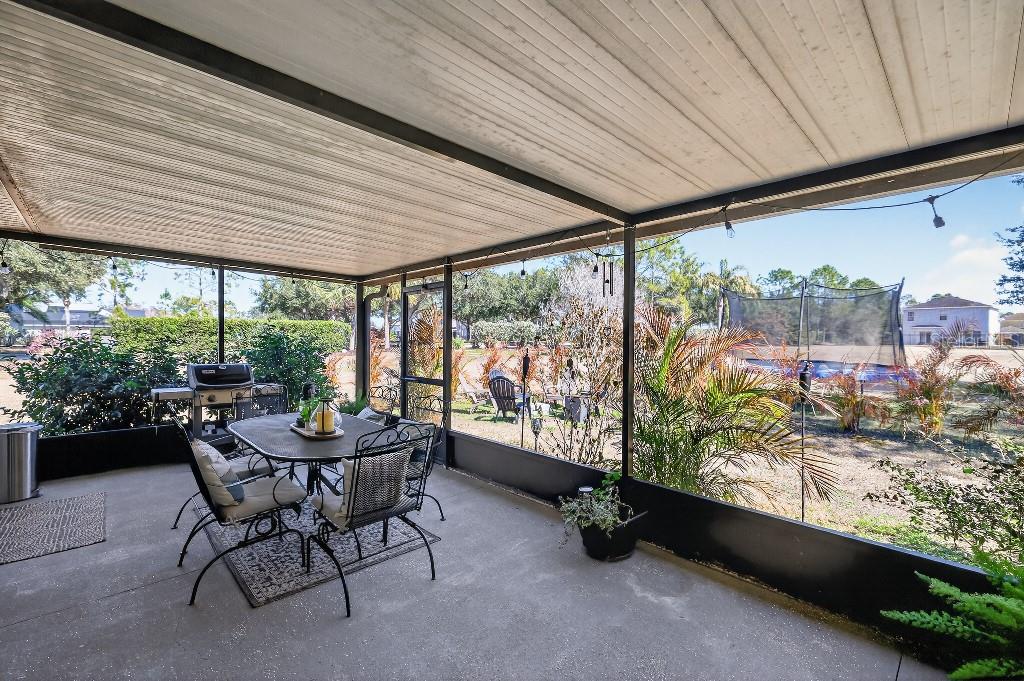 Image 9 of 36 For 4318 English Turn Way