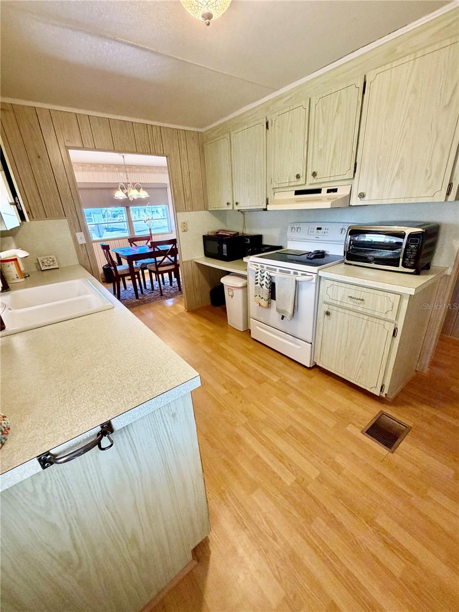 Image 4 of 30 For 34444 Hibiscus Drive N