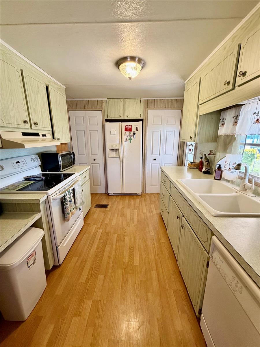 Image 6 of 30 For 34444 Hibiscus Drive N