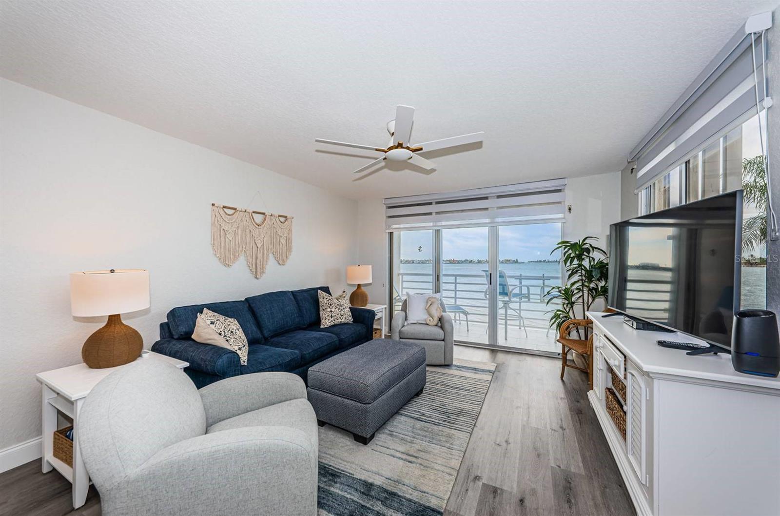 Image 10 of 23 For 6105 Bahia Del Mar Circle 287