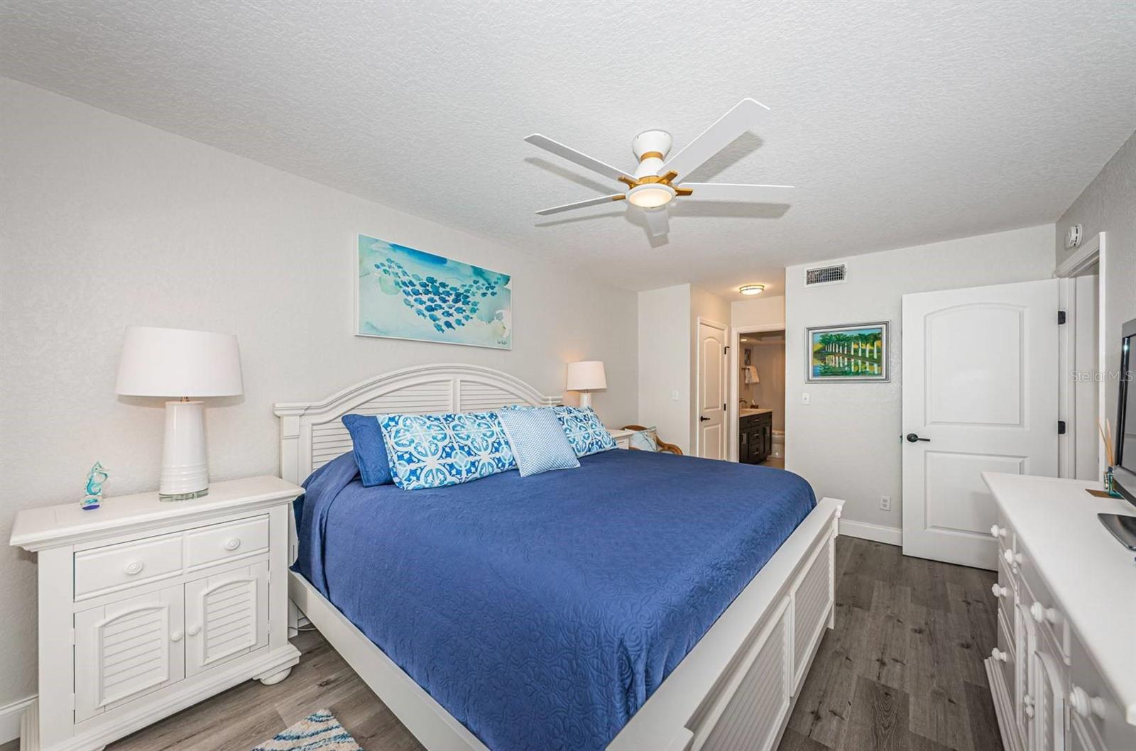 Image 16 of 23 For 6105 Bahia Del Mar Circle 287