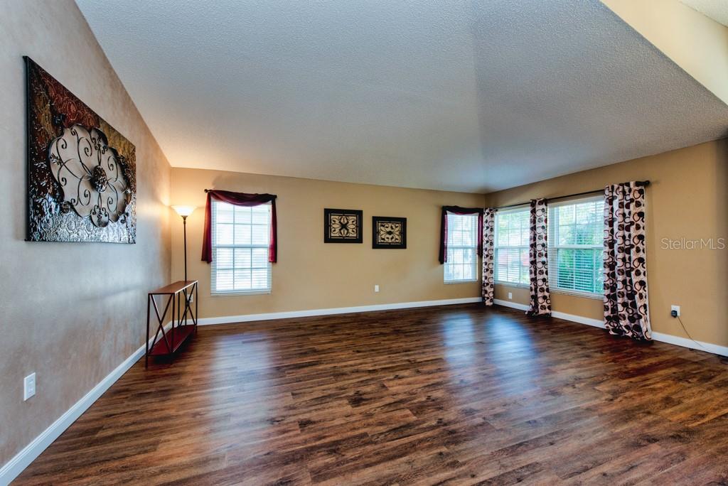 Image 5 of 46 For 1304 Gangplank Drive