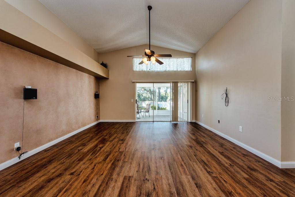 Image 8 of 46 For 1304 Gangplank Drive