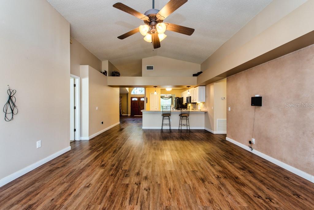 Image 9 of 46 For 1304 Gangplank Drive