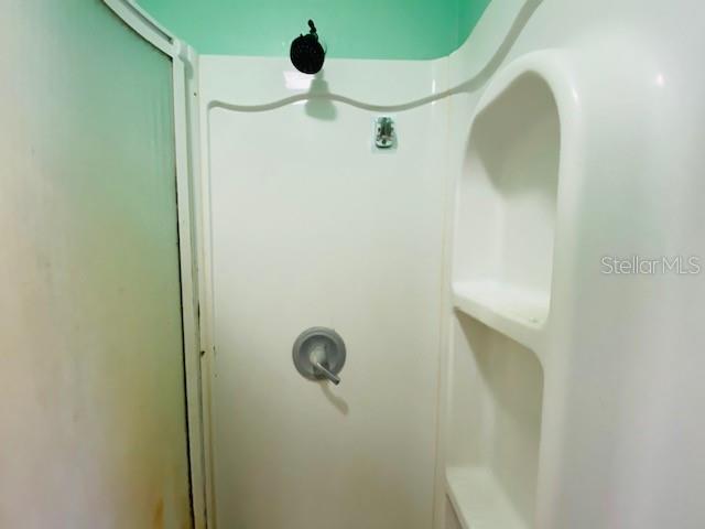 Listing photo id 10 for 2335 Evans Road