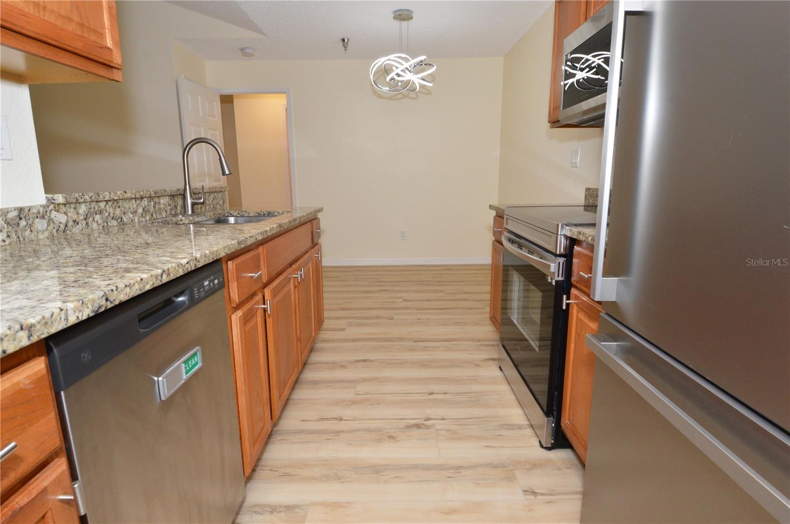 Image 10 of 100 For 10265 Gandy Boulevard N 1010