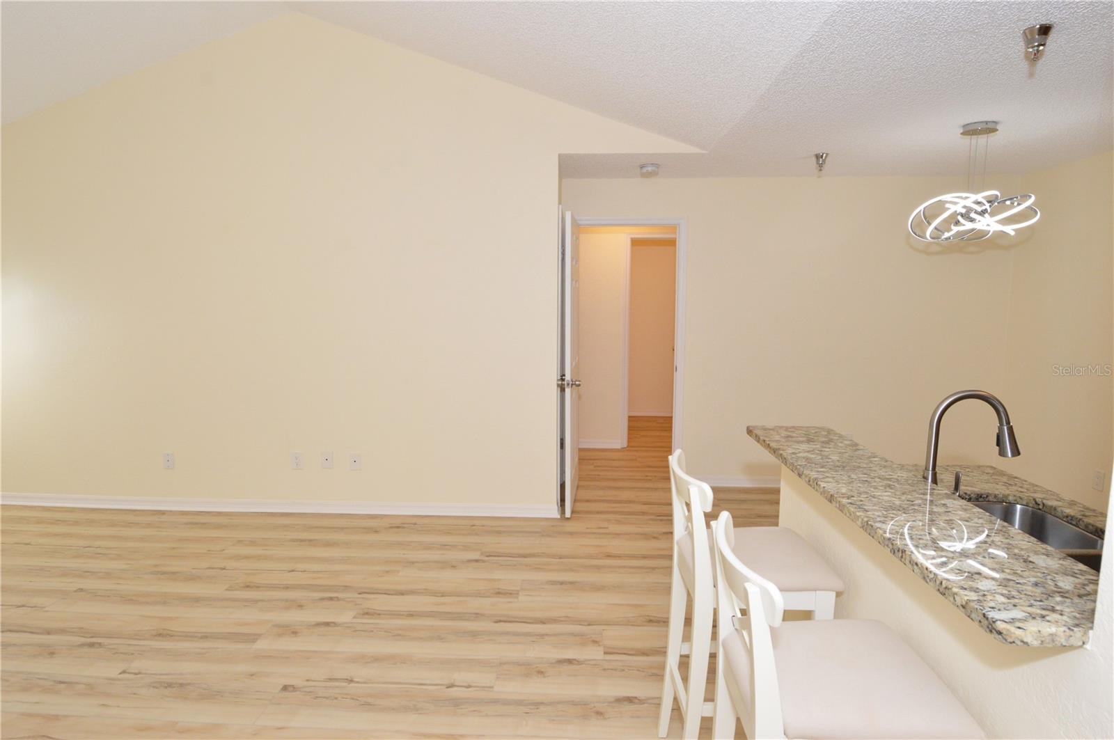 Image 17 of 100 For 10265 Gandy Boulevard N 1010