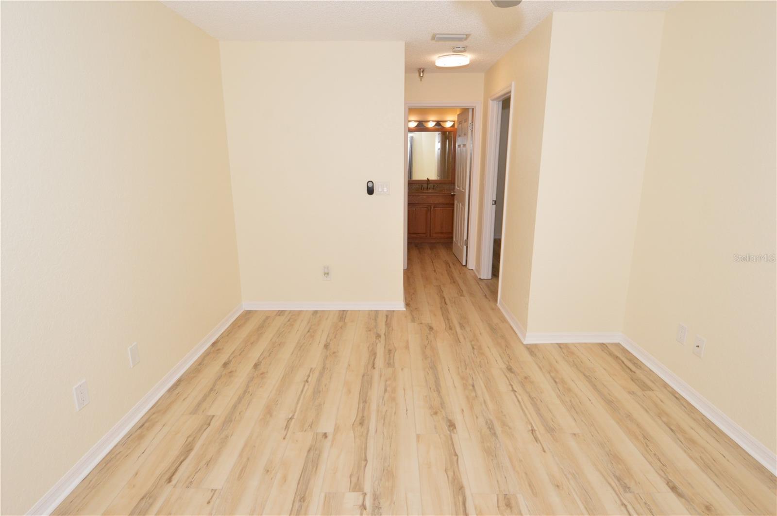 Image 31 of 100 For 10265 Gandy Boulevard N 1010