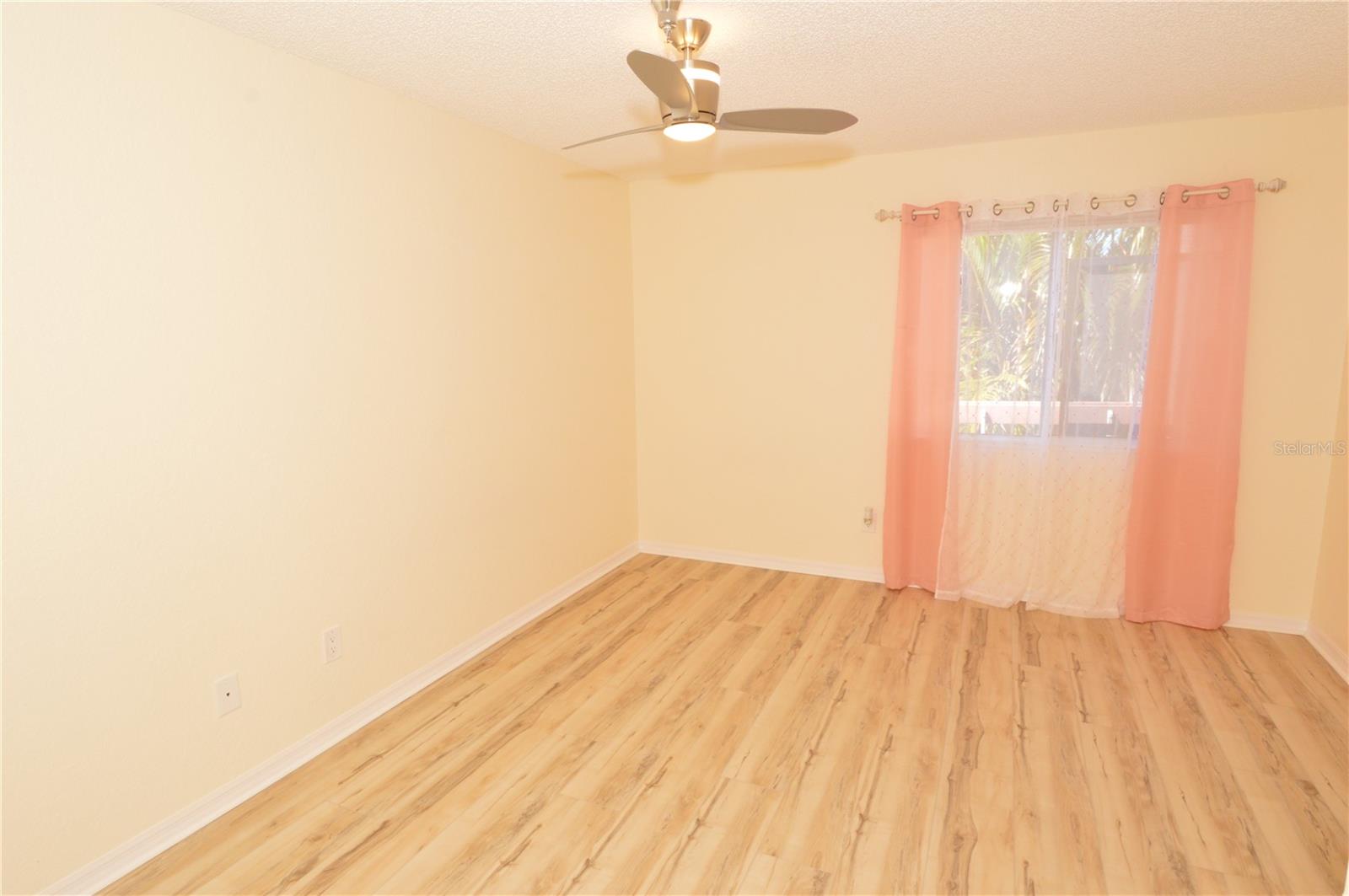 Image 39 of 100 For 10265 Gandy Boulevard N 1010